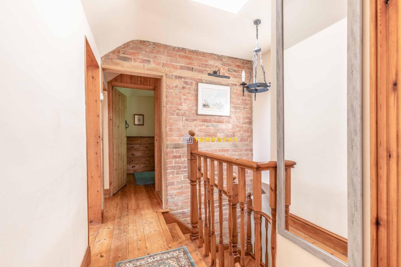 Chestnut Cottage - Stunning Countryside Views! Parking, 4 Bed, 3 Bathrooms White Waltham Extérieur photo