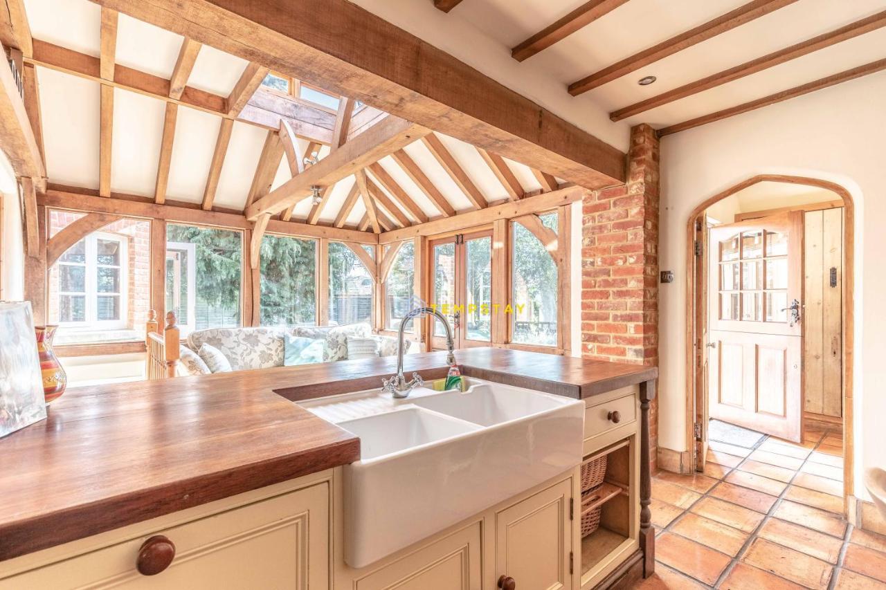 Chestnut Cottage - Stunning Countryside Views! Parking, 4 Bed, 3 Bathrooms White Waltham Extérieur photo