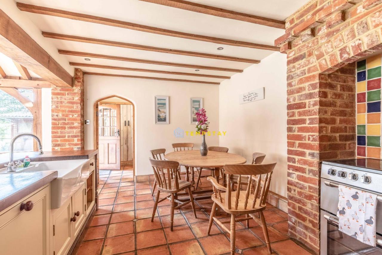 Chestnut Cottage - Stunning Countryside Views! Parking, 4 Bed, 3 Bathrooms White Waltham Extérieur photo